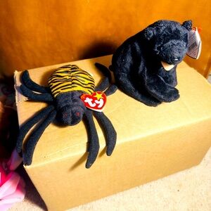 2x Ty Spinner the Spider Halloween & 2000 Black Bear Cinders Beanie Baby Lot